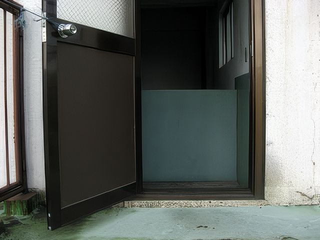 ufo031-topaz-standard v2-2x.jpg