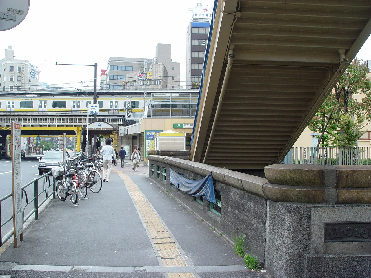 04_002.jpg