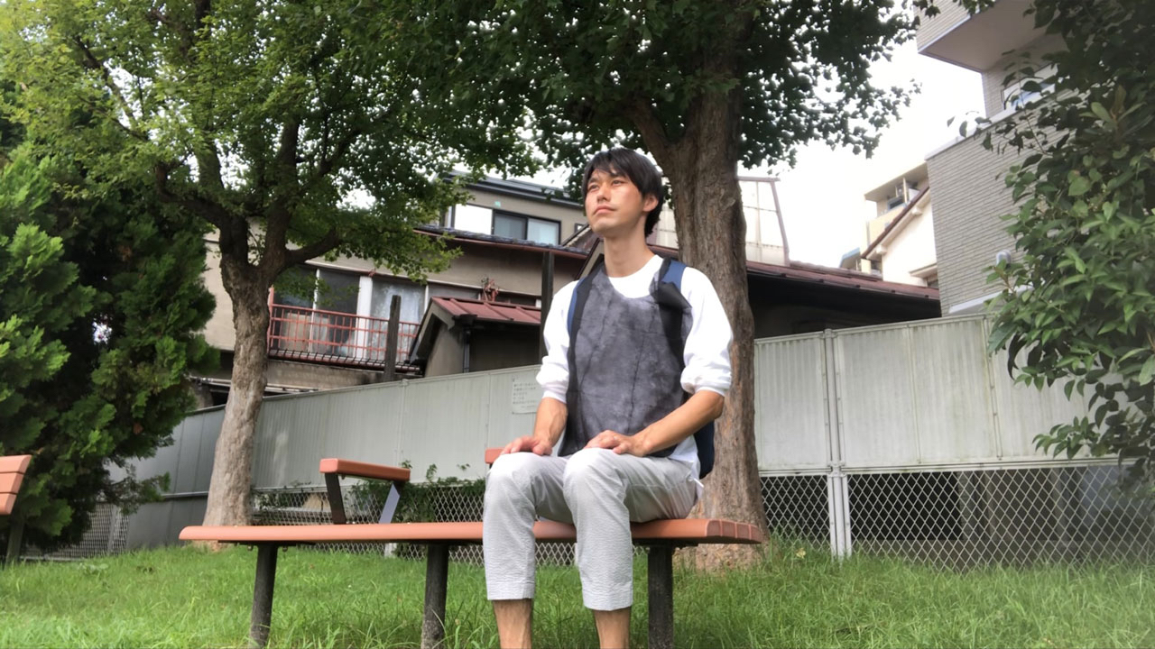 紙エプロン散歩