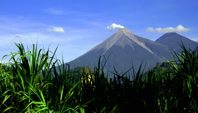 01d_Volcan_de_Fuego_y_Acatenango.jpg
