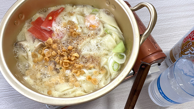 「サッポロ一番塩うどん」がうまい カップ麺化もされた、サッポロ一番塩ラーメンのスープ+うどんの探求