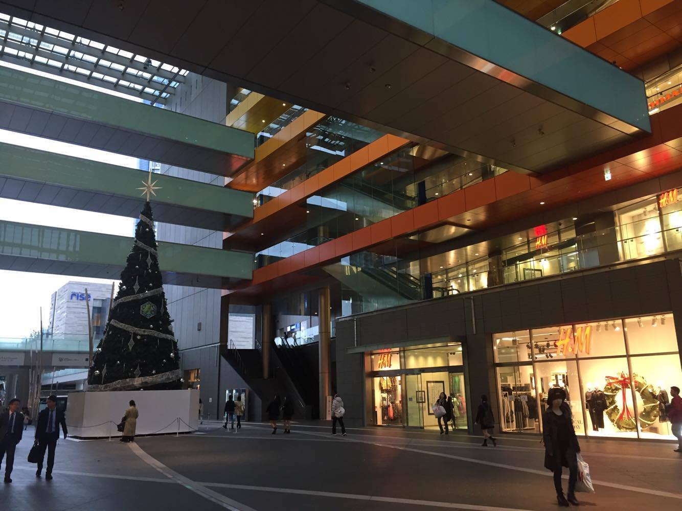 23432213_1586311848101234_143216842