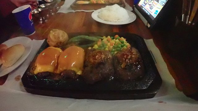 011.jpg