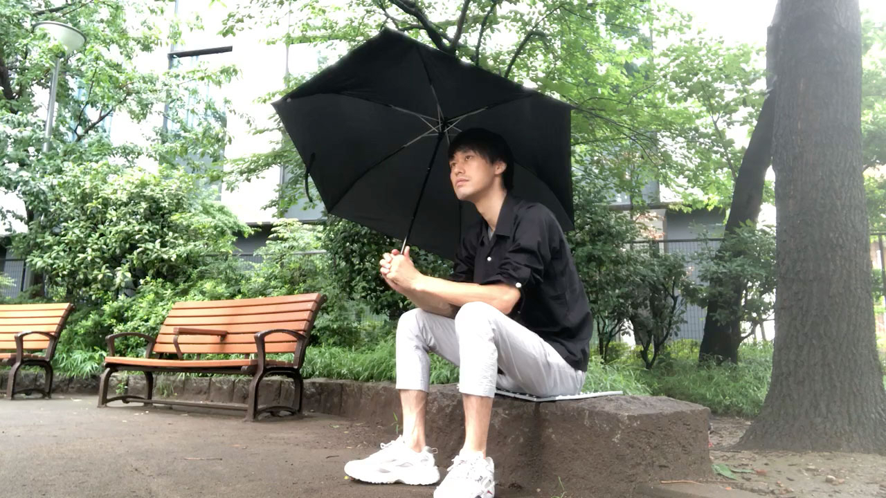 準備をして雨宿り