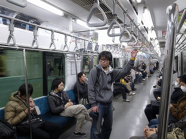 002-topaz-standard v2-640w-faceai.jpg