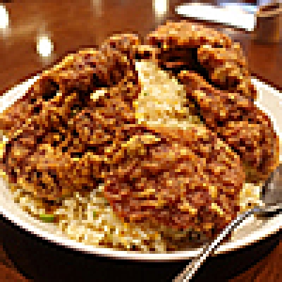 大きな唐揚げが乗ったチャーハン～チャーハン部活動報告（傑作選）
