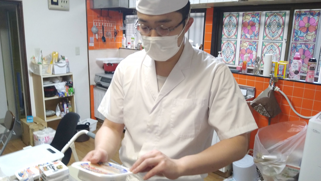 003_パックご飯の産地を確認する.JPG