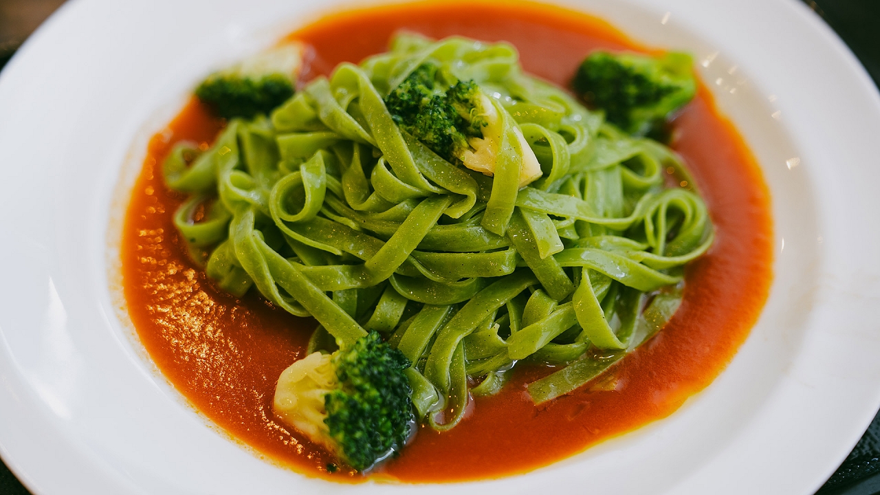 ナポリタンが緑！　指定野菜になったブロッコリーを秩父別町で食べる