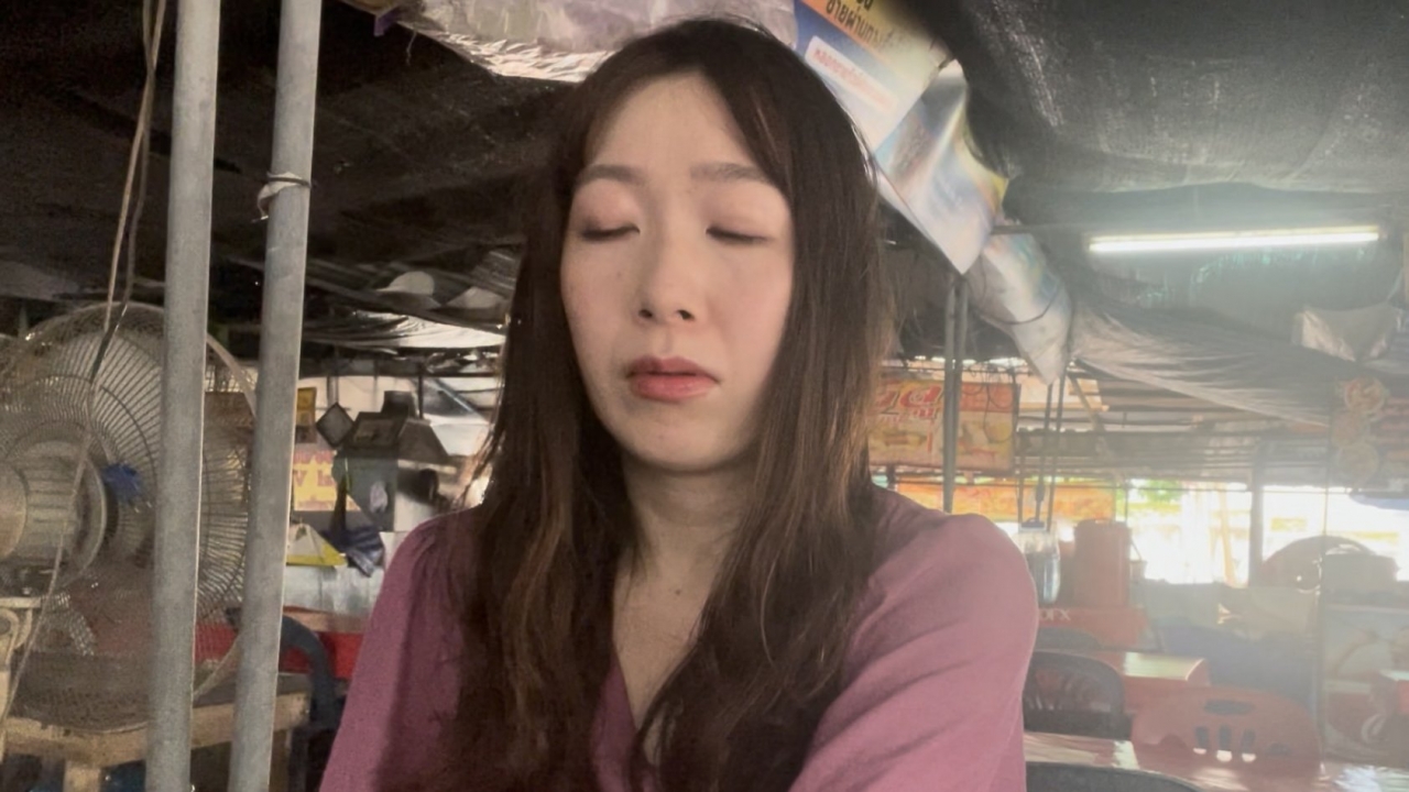 勝手に食べ放題_タイ_深森サラ_18.jpg