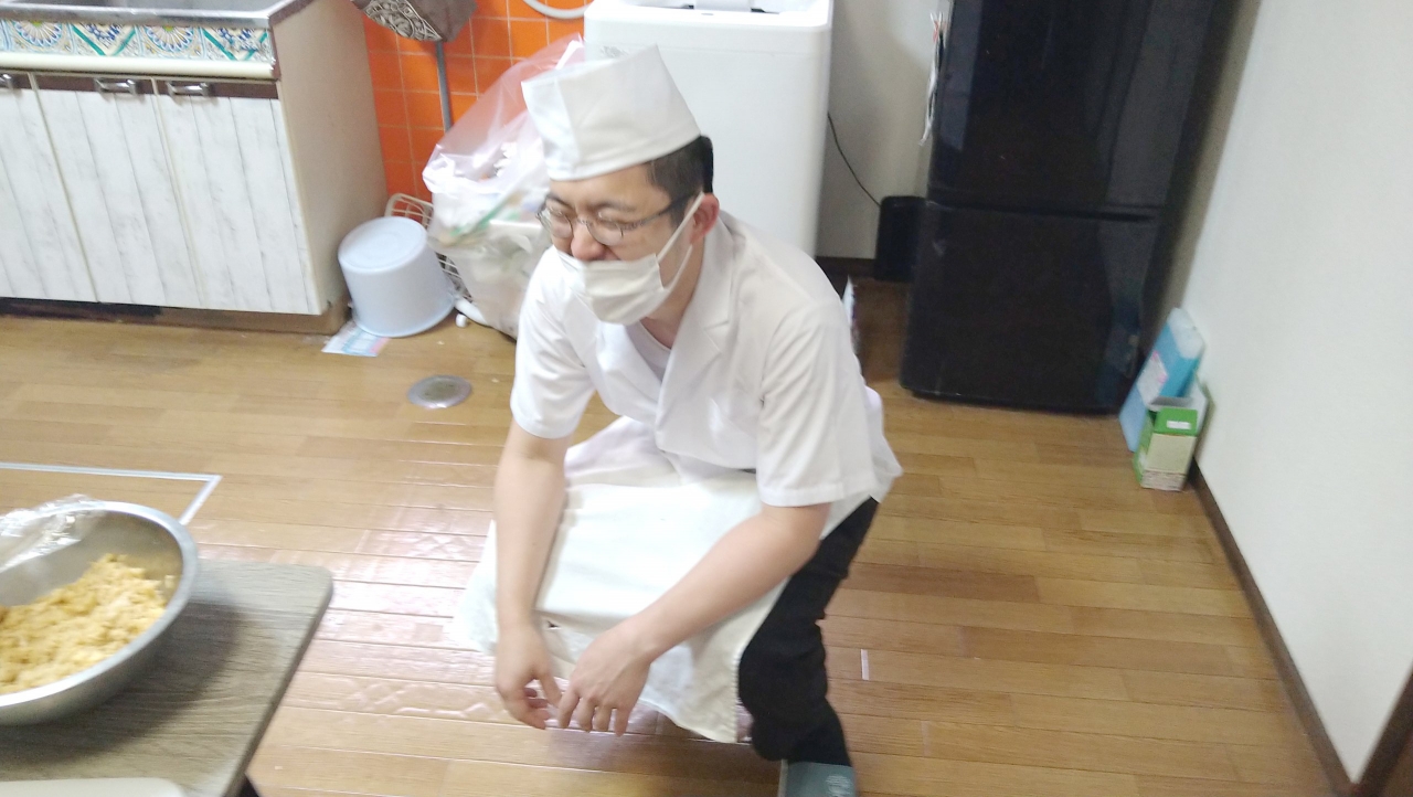 022_笑う寿司職人.JPG