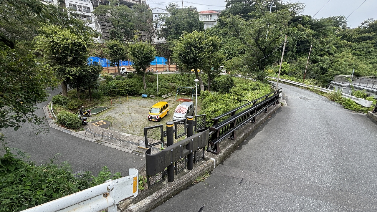 横須賀市にある「のの字坂」がまさかのリアル立体交差