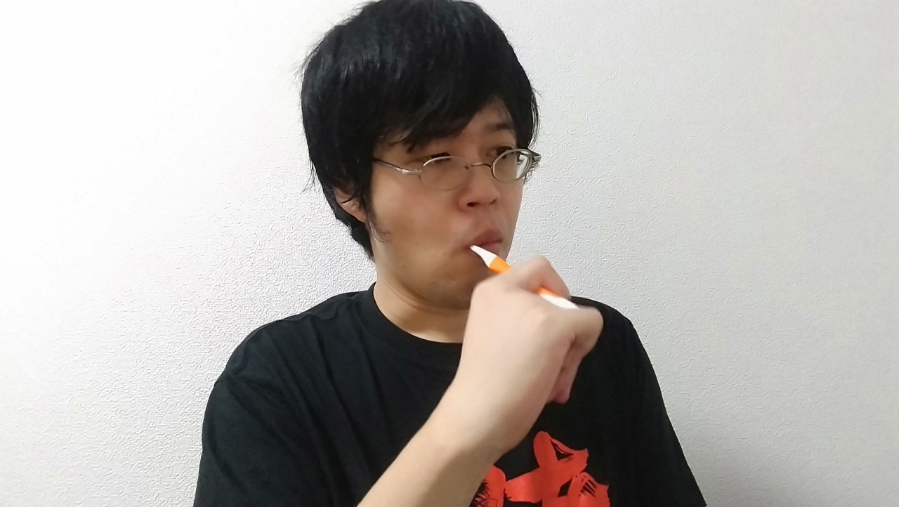008_まだ歯を磨く私.JPG