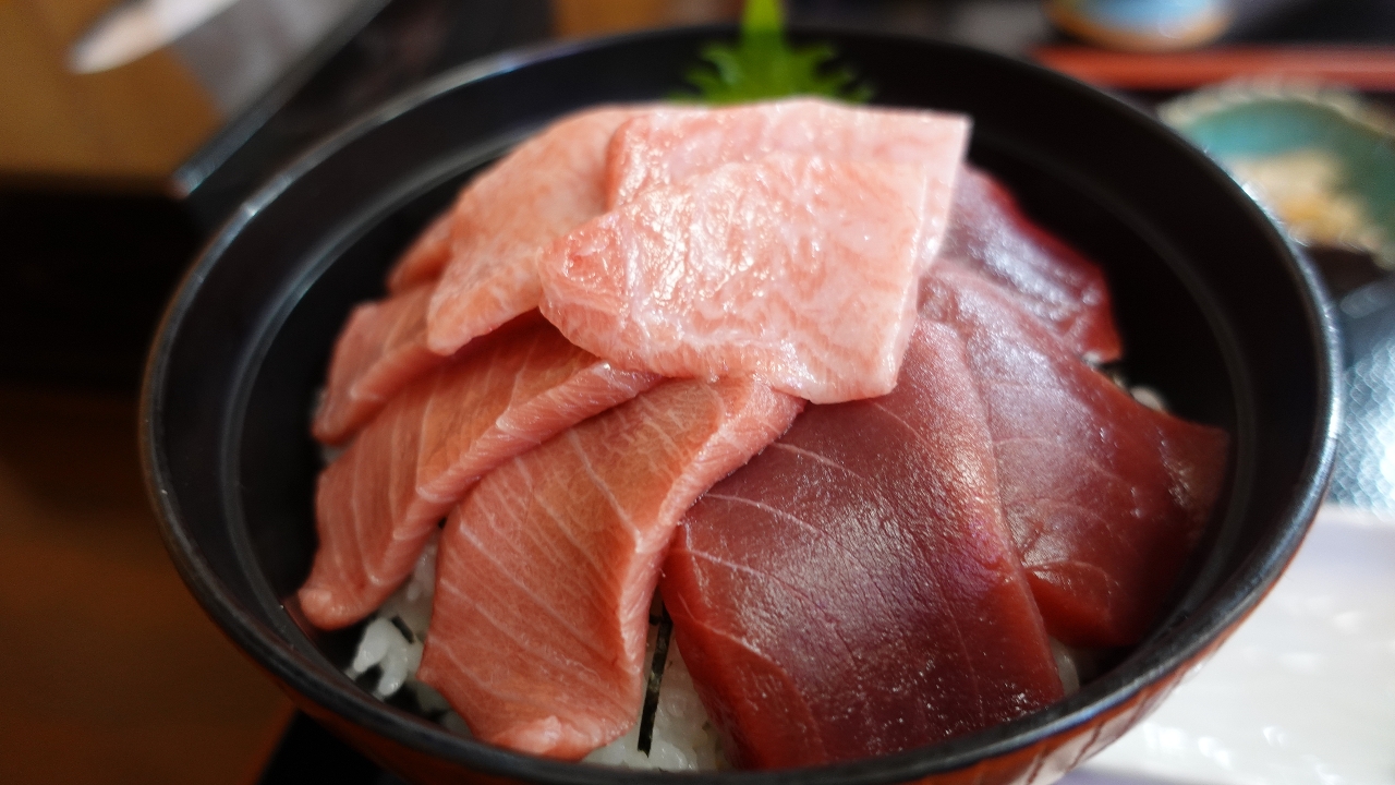 大間のマグロを食べに行く　旬ではない。でも、食べたいと思ったときが旬だから。