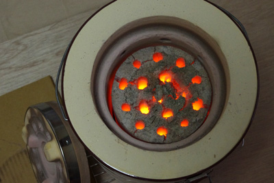 練炭とは どんな暖房器具か デイリーポータルz