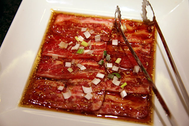 サブリミナル焼き肉。叙々苑の焼き肉ランチ1200円の肉。