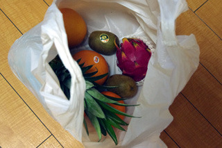 スーパーで買ってきた果物