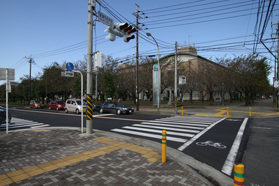 綾瀬市の中心、市役所から西へと向かう（当時はまだ、この市役所は無かった）