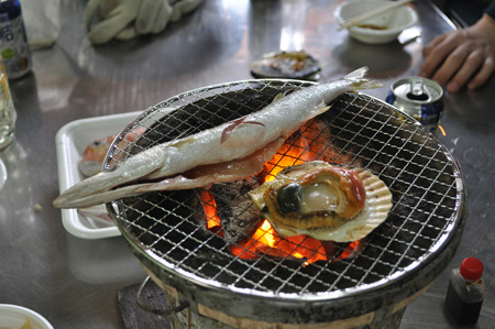 美味しい。炭火の焼き魚、美味しい。