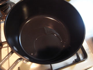 深めの鍋を使っているところが、未練たらしいと言えなくもない。
