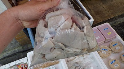 この謎の物体はウミタケという二枚貝の肉。これもなかなかおいしい珍味