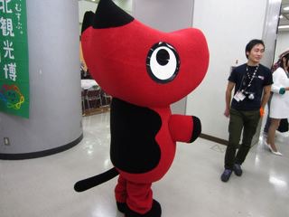 会津若松の赤べこ。無表情さがたまりません。