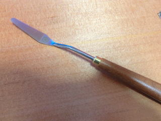 油絵具を厚く塗る時に使うペインティングナイフ
