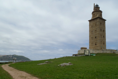 サンティアゴの北にあるア・コルーニャという町の「ヘラクレスの塔」。これもローマ時代の灯台（現存するものでは世界最古の灯台、しかも現役）で世界遺産だけど、ガイドブックに書かれているので今回は除外