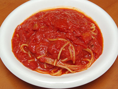 スープパスタというか、トマトソースの多すぎるパスタだ。