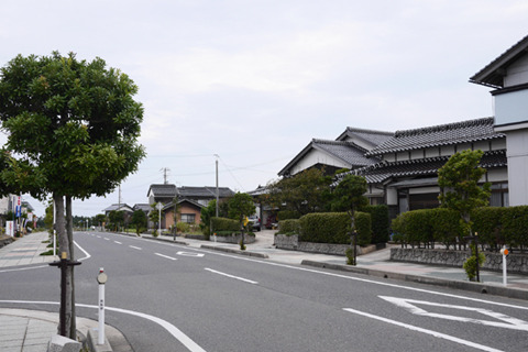 コナン通り沿いに何があるかといえば主に家だ