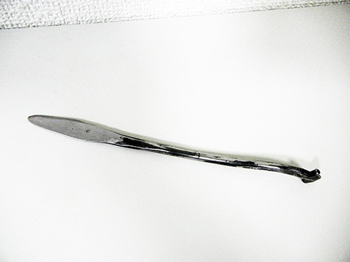 五寸釘からペーパーナイフを作る :: デイリーポータルZ