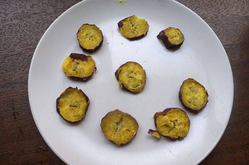 わざとかぴかぴにさせて（薄く切ってレンジ強に2~3分かけた）かたい芋という可能性も探ったが、広くお勧めできるところまでは持っていけなかった