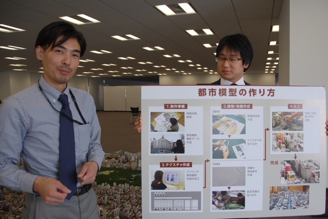 森ビルメディア企画部の河合さん(左)と田村さん(右)