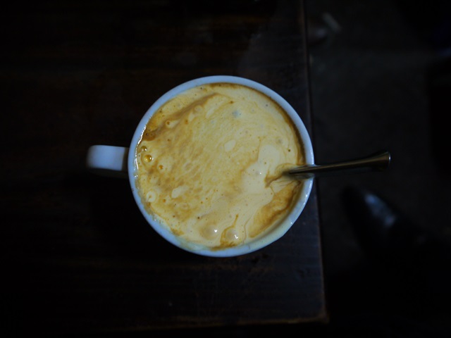 看板商品は以前紹介したカフェにもあった、たまごコーヒー。