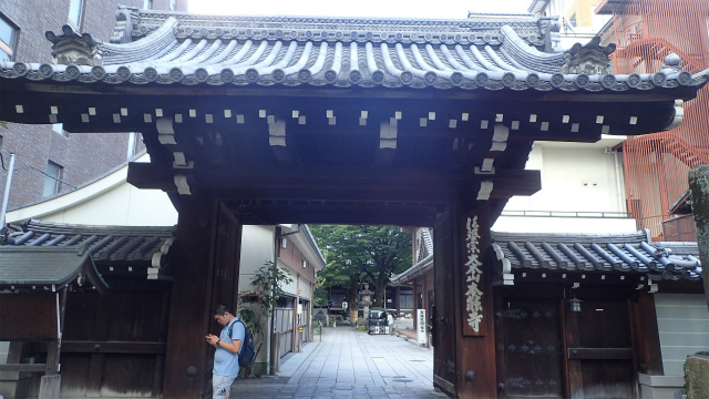 本能寺の門