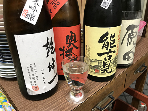 ほとんどのお酒は700円。うまかった。
