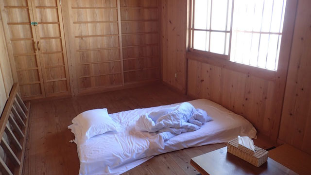 沖縄で泊まったAirbnbの部屋