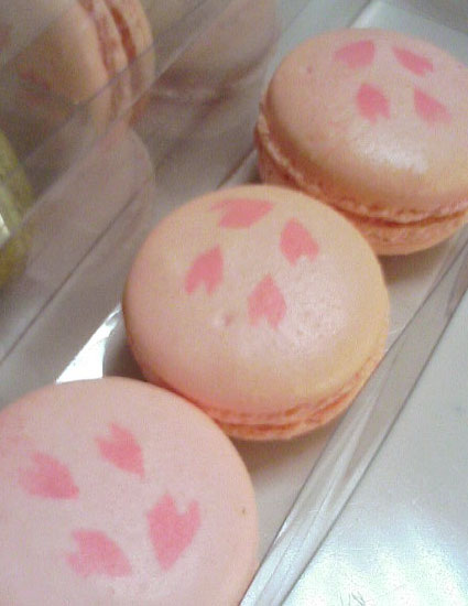 ���}�J����