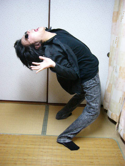 �l���ɖ����̂���C�i�o�E�A�[