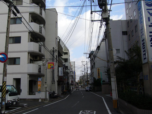 �d���̉˂��铹