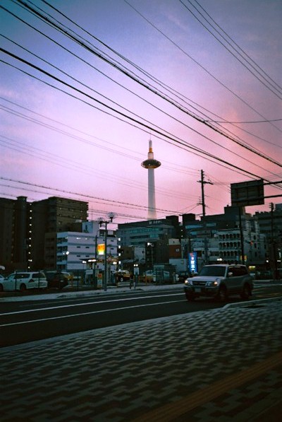 �[�Ă��̋��s�^���[