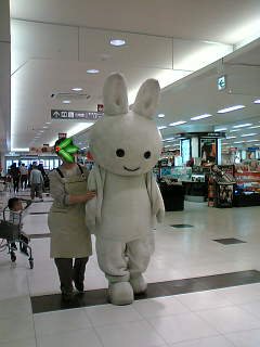 �������H