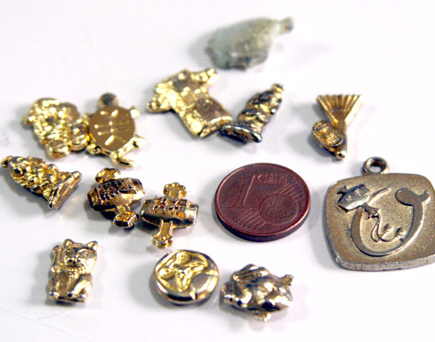 ���z�������B