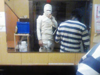 �������