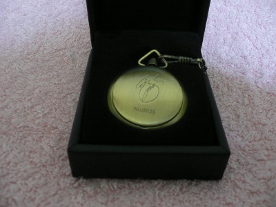 ���E�Ɉ�����̎��v