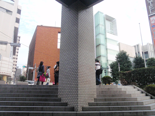 �K�i�ɂ߂肱�񂾒�