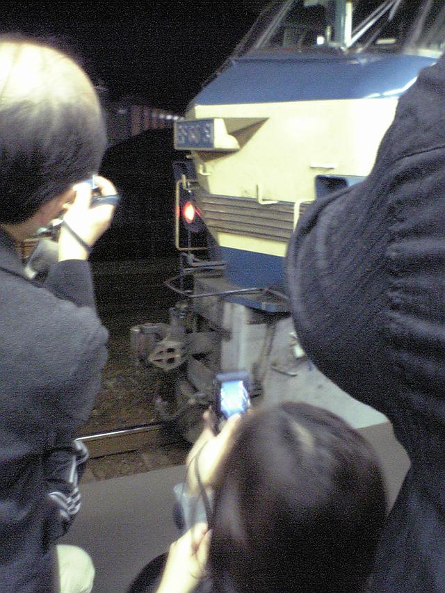 �Q����}�͂�Ԃ��x�m�A��