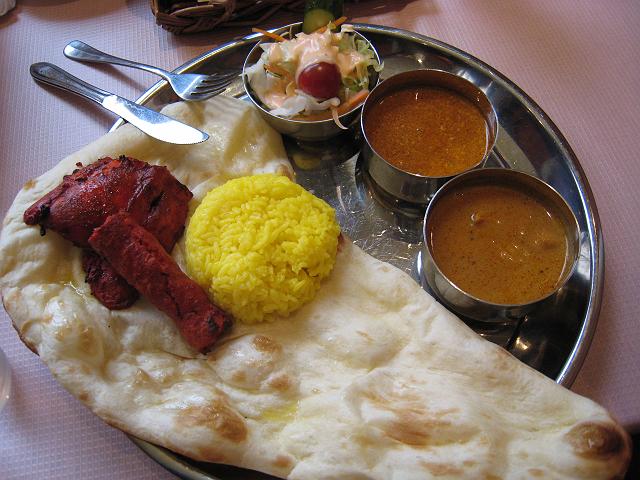 �k�ڂ̓i�C�t�ƃt�H�[�N�ŁB