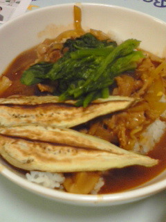 �ق���񑐁A�i�X�A�u�^�R�}�̃J���[