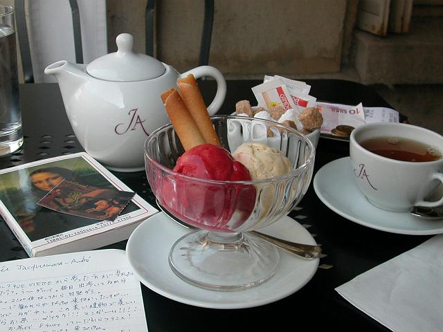 �J�t�F�̂������A�C�X