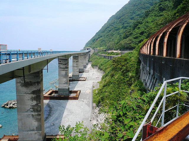 �f�R��ǂ��z����